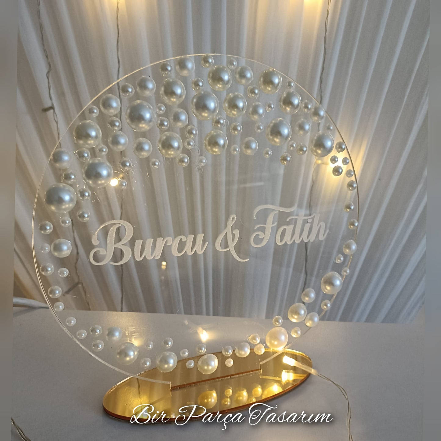 Personalized Pearl Detailed Plexiglass Desk Nameplate