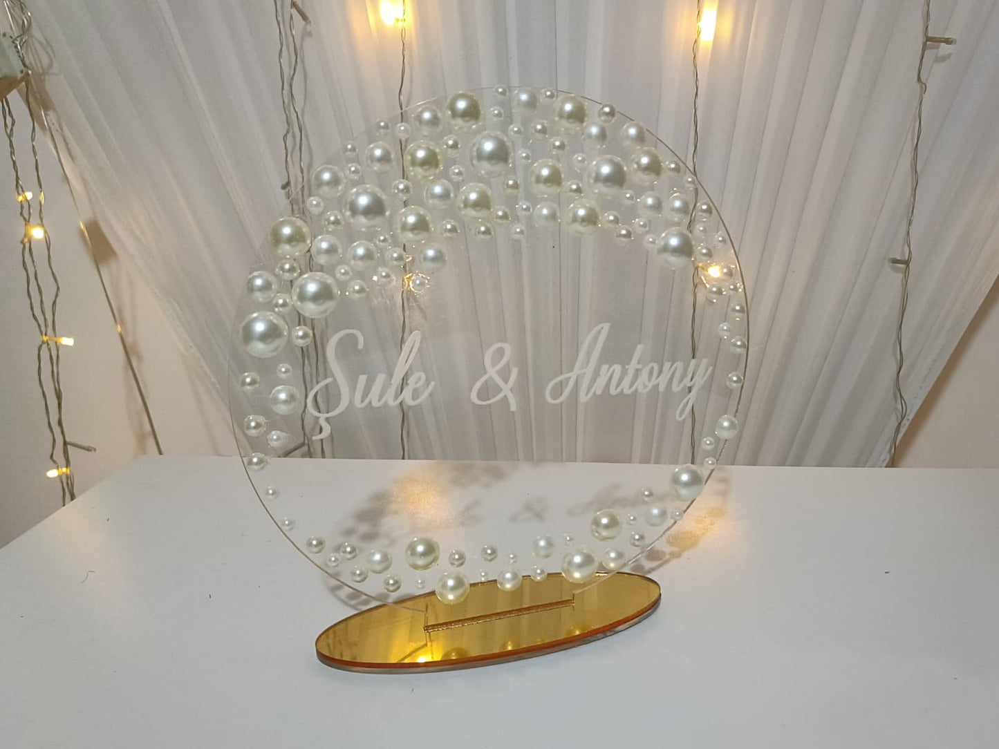 Personalized Pearl Detailed Plexiglass Desk Nameplate